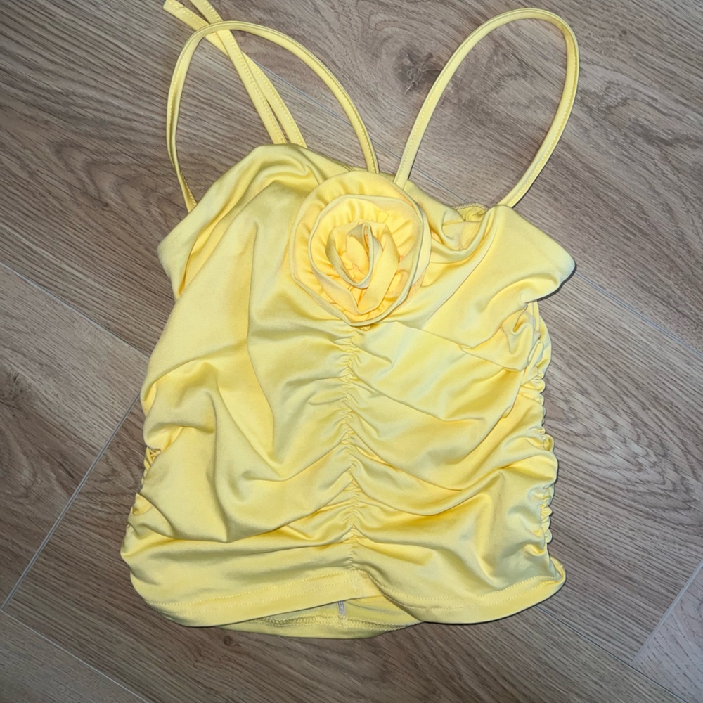 Yellow Ruched Halter Top - Picture 2 of 2